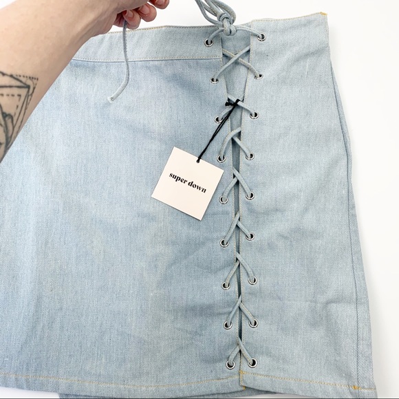 Superdown Pamela denim skirt; Adjustable lace-up - Picture 5 of 11